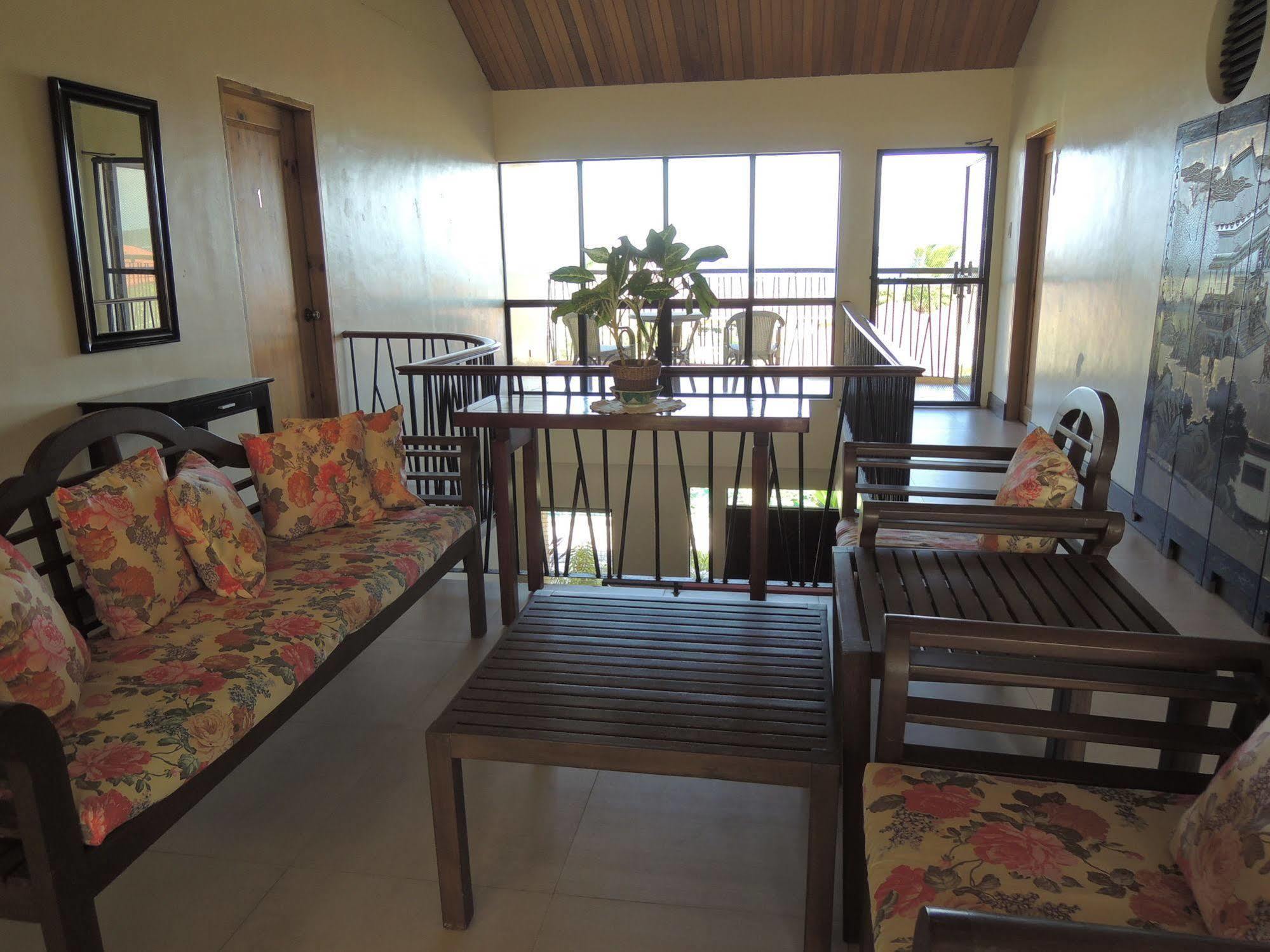 Palms Seaside Inn And Resort Medellin Εξωτερικό φωτογραφία