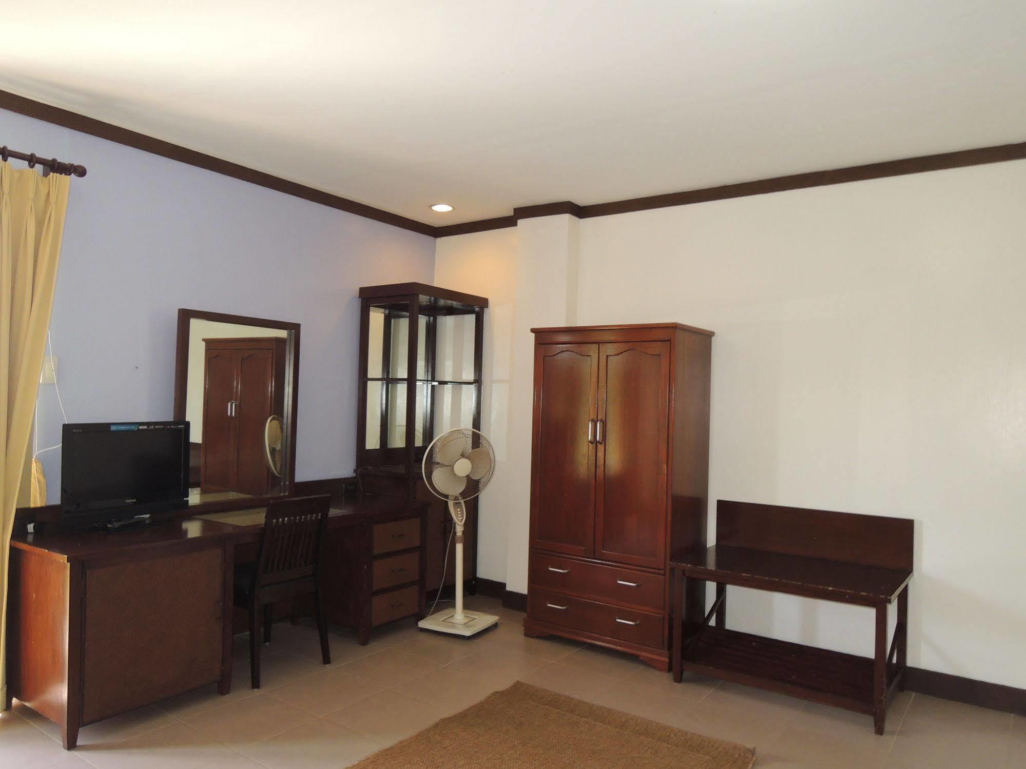 Palms Seaside Inn And Resort Medellin Εξωτερικό φωτογραφία