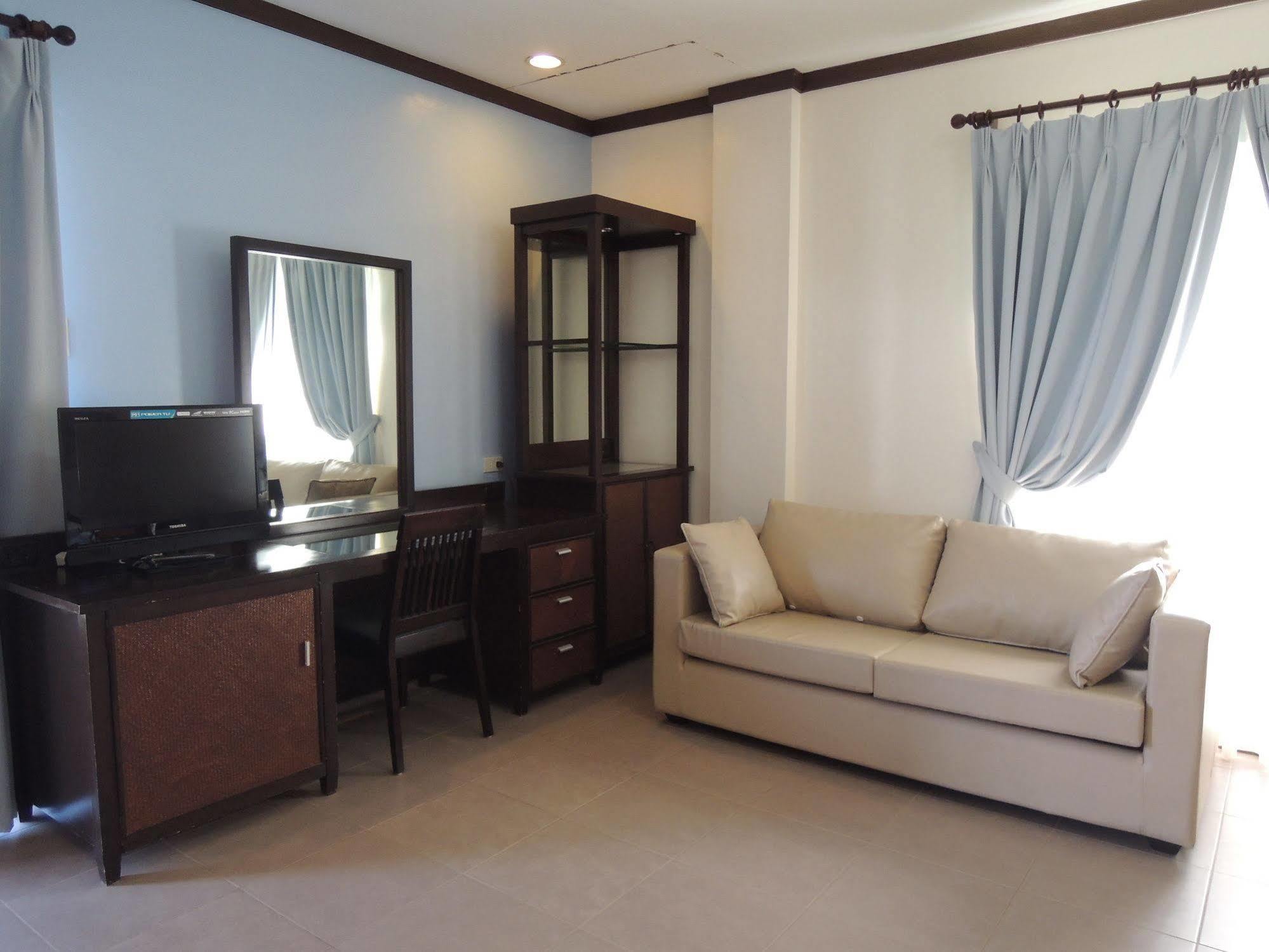 Palms Seaside Inn And Resort Medellin Εξωτερικό φωτογραφία