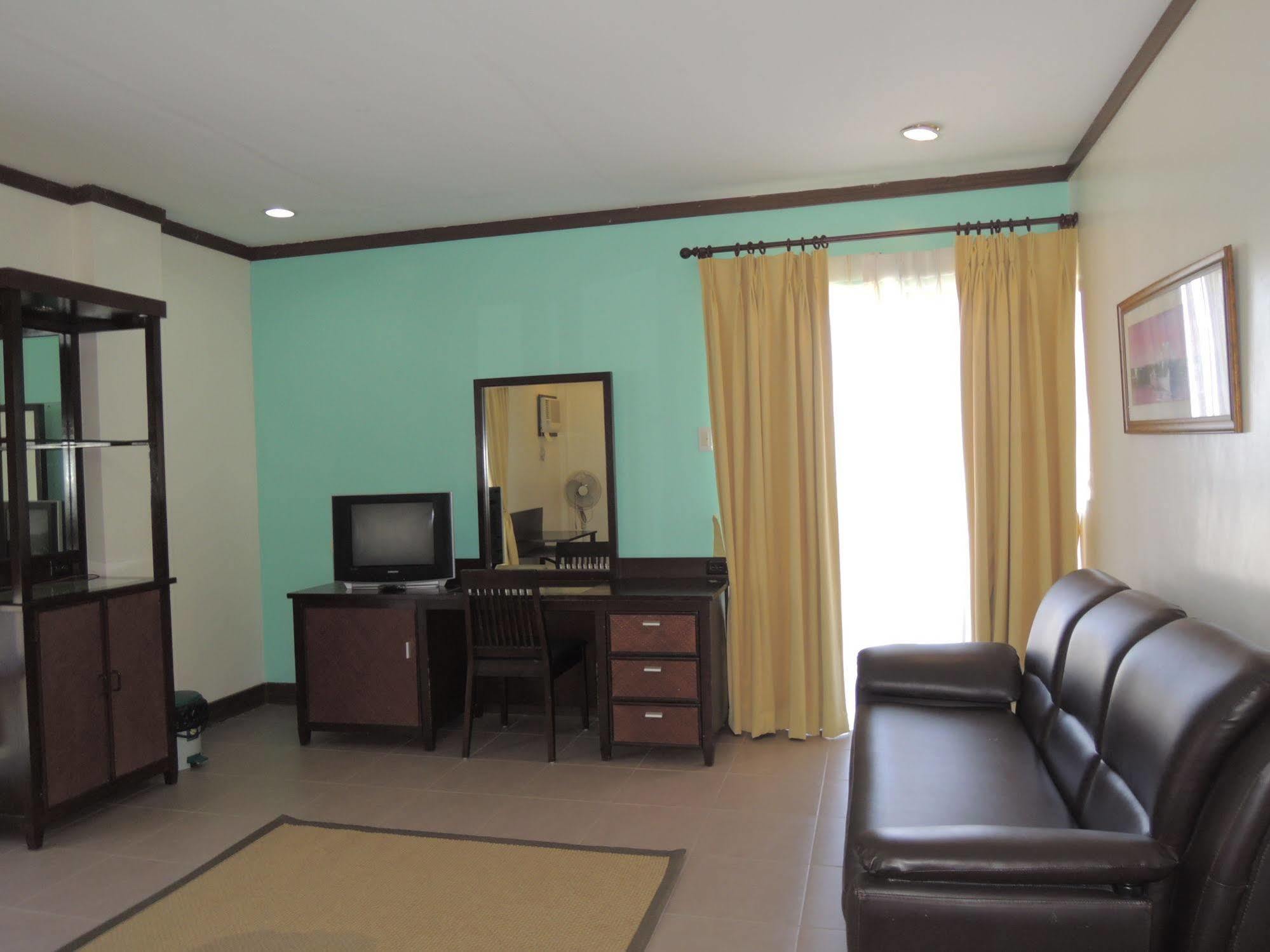 Palms Seaside Inn And Resort Medellin Εξωτερικό φωτογραφία