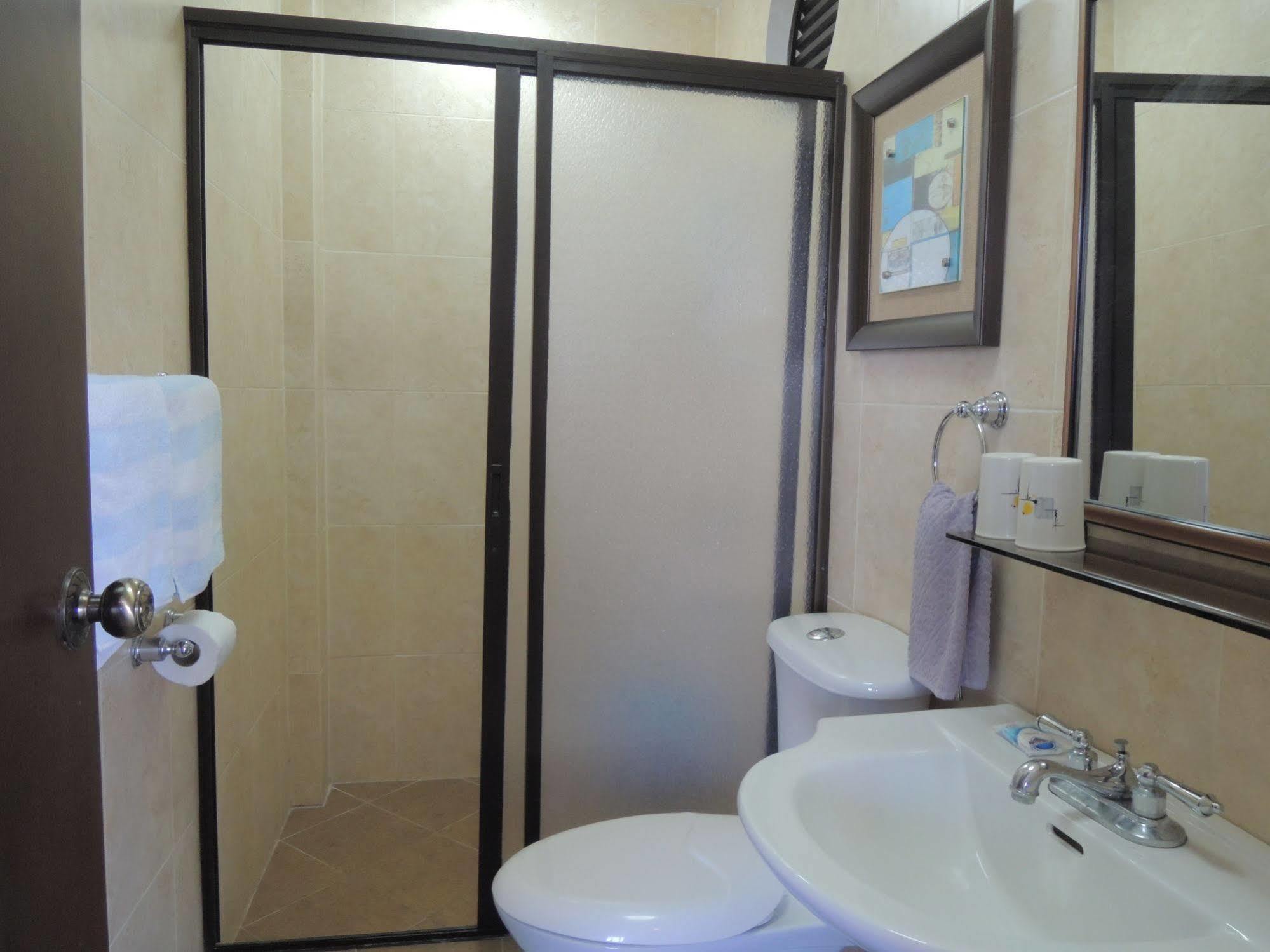 Palms Seaside Inn And Resort Medellin Εξωτερικό φωτογραφία