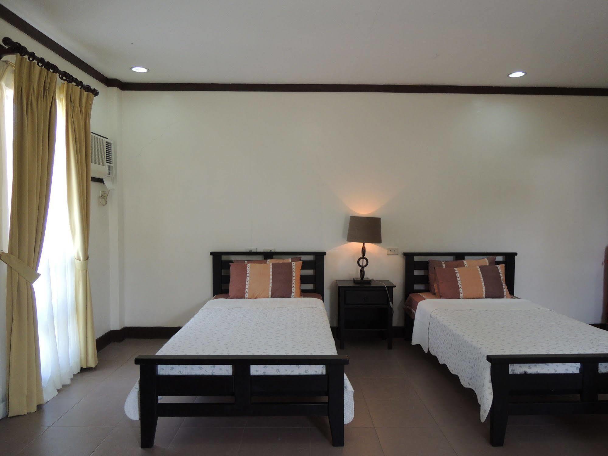 Palms Seaside Inn And Resort Medellin Εξωτερικό φωτογραφία